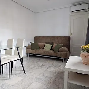  Apartamento La Casa Roja: Luminoso ático Con Vistas España